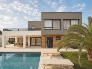 Villa Palma - Luxury Pool Villa with Sauna and Gym - 4