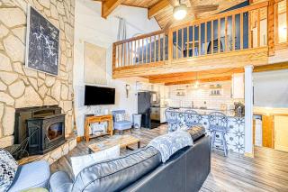 Modern Charming 3BR Condo - LAKE VIEW - McHenry - 0