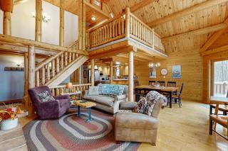 Rustic 4BR Cabin - HOT TUB - McHenry - 6