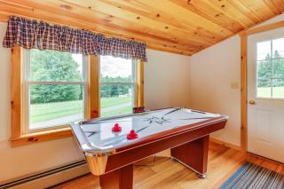 Rustic 3BR Farmhouse - Fire Pit- Oakland - 1