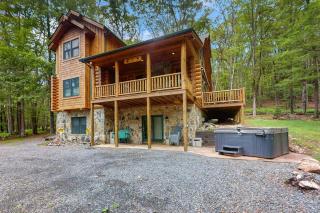 Rustic 5BR Cabin - HOT TUB - Swanton - 0