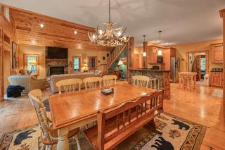 Rustic 5BR Cabin - HOT TUB - Swanton - 2