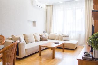 Grand Patriarh near Vitosha Blvd with Parking Nearby - 8