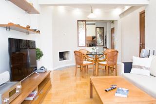 Grand Patriarh near Vitosha Blvd with Parking Nearby - 6