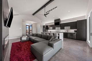 Freddy's Funkhouse - Fire Pit & On 290 Wine Trail - 2