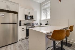 1 Mi to Dtwn! New Pet-Friendly Condo in Pittsburgh - 2