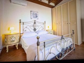 Spacious villa with private pool - 0