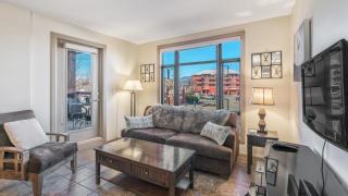 Spacious 3 Bd at Playa 214 1 min To Beach - 2