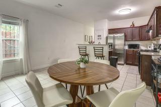 3 Mi to Dtwn! Houston Family Haven w/ Private Yard - 4