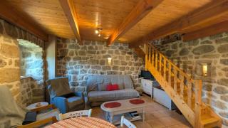 la petite maison en pierres - 4