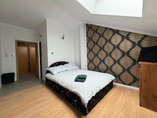 Glow Rooms - 3