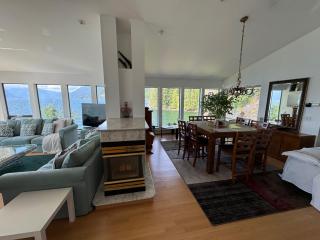Whales house - 2