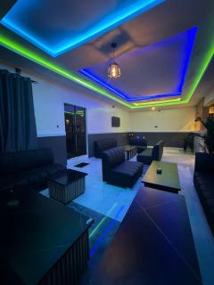 Leebwill Hotel & Apartment - 9