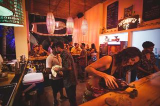 Tipsy Gypsy Bar & Hotel - 6