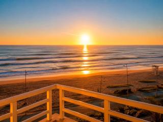 Smart Host Rentals - Style and Comfort by the Sea - 9
