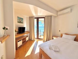Lake View Apartment at Golden Beach, Ohrid - 1