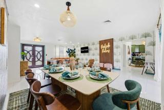 Mins to Beach Backyard Oasis Heated Pool & Spa - 7