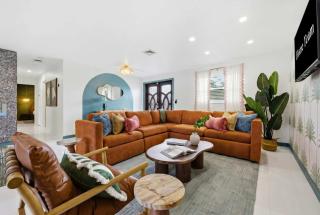 Mins to Beach Backyard Oasis Heated Pool & Spa - 3