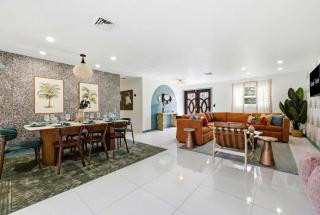 Mins to Beach Backyard Oasis Heated Pool & Spa - 1