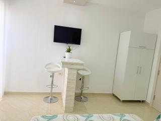 Apartmani PERICIC SUTOMORE NEW HOUSE - 5