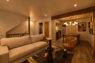 Boutique Stay Near KU Med and Plaza - 6