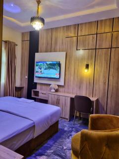 Sennet Luxury Hotel - 2