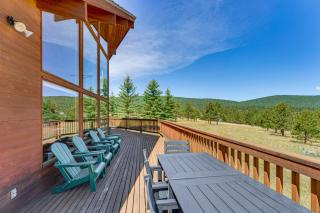 3 Mi to Ski Resort: Spacious Angel Fire Retreat - 0