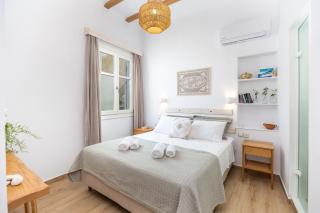 Despina Rooms Castle Area 300m from the port - 6