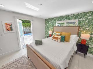 Designer Beach House with Heated Pool, Walk to Sand - 5