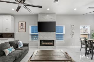 Stunning 4BR Home Near the Bay! - 5