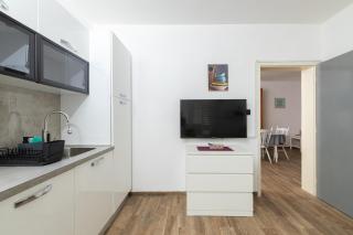 Apartments by the sea Sucuraj, Hvar - 5671 - 8