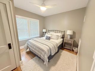 The Catalog Cottage - 5