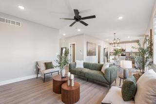 Spacious 4Bed Near Dining & Shopping - 6