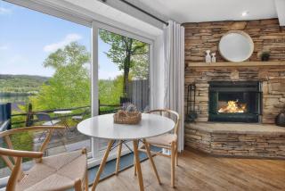 Lake & Mountain Views/Brick Fireplace/Free Shuttle - 8