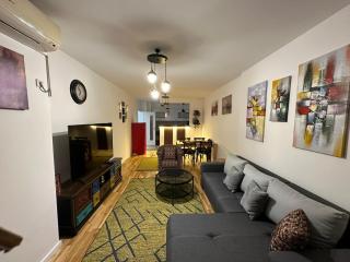 EIGHT FlooR APPARTMENTS - 9