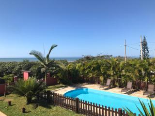 Linda residência pé-na-areia, 5 suítes, ar-condicionado, piscina aquecida, adaptada para cadeirantes - 9