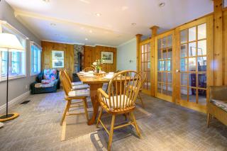 FirstTee Entire 7BR Lakefront Cottage w Beach - 2