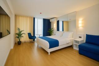 Premium Suite Sea View Hotel - 8