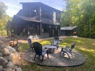 5BR Home Near Boston 4,000 Sq Ft & In-Law Suite - 7