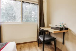 Super Townhouse 359 Begumpet Near Hyderabad Central - 8