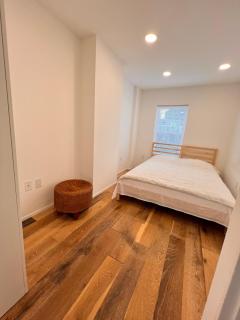 5 bedroom 3 bath apartment sleeps 10plus Jersey City Central 5 min walk to PATH - 6