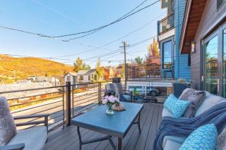 Walk to Ski Slopes Trails 2 Mountain View Homes on Empire Avenue 8 Bedrooms with Private Hot Tubs Fireplaces and AC ML-3978 by KBM - 9