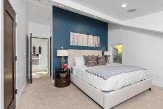 Walk to Ski Slopes Trails 2 Mountain View Homes on Empire Avenue 8 Bedrooms with Private Hot Tubs Fireplaces and AC ML-3978 by KBM - 4