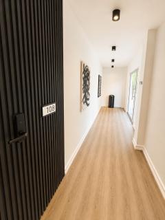 The Hive Boutique Hotel Pool Suite 108 - 8