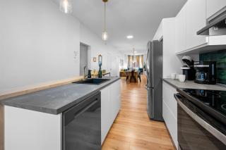 Spacious 1300sf Apt 2 Parking Spaces WiFi AC - 3