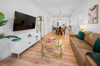 Spacious 1300sf Apt 2 Parking Spaces WiFi AC - 8