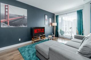 Loft Smart TV kitchen Gym 98 Walkscore - 7