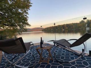 Charming lakefront cottage w incredible view! WoW - 7