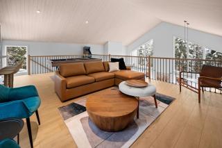 Luxury 4BR Chalet Hot Tub & Sauna Sleeps 12 - 2