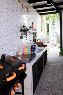 Avenue S Homestay - 3